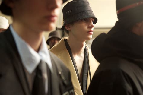 prada fall 2018 backstage